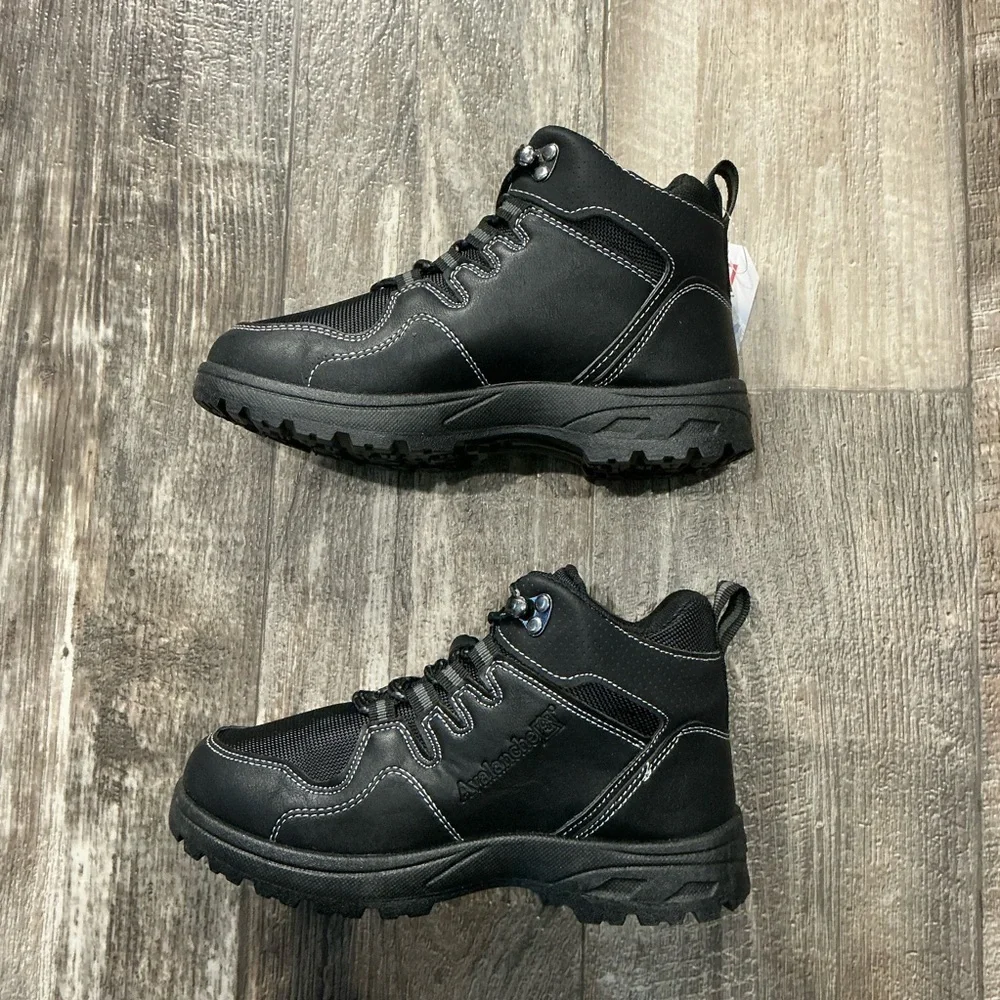 Avalanche Black Kid’s Outdoor Boots Size 2